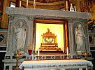 Rome, Basilica San Pietro in Vincoli, relic of the chains that bound Saint Peter when he was imprisoned in Jerusalem. 